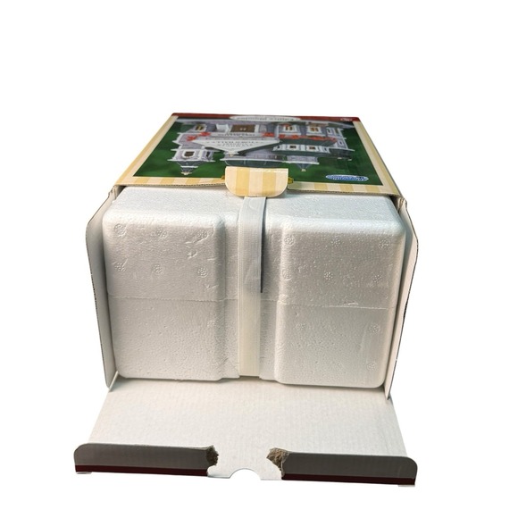 Lemax 2006 Plymouth Corners Town Hall W/Box  Retired - Picture 7 of 16